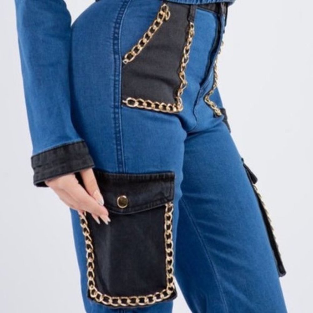 Callie Chained Cargo: Wide Leg 4-Pocket Denim Blue Stretch Jeans Black & Gold - Picture 2 of 7